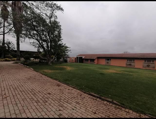 8,500HA FARM FOR SALE IN TWEEFONTEIN AH